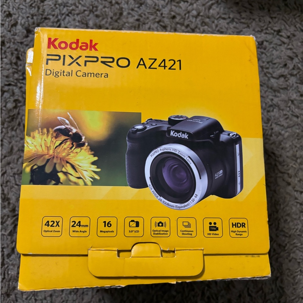 Kodak Pixpro AZ421 brand new